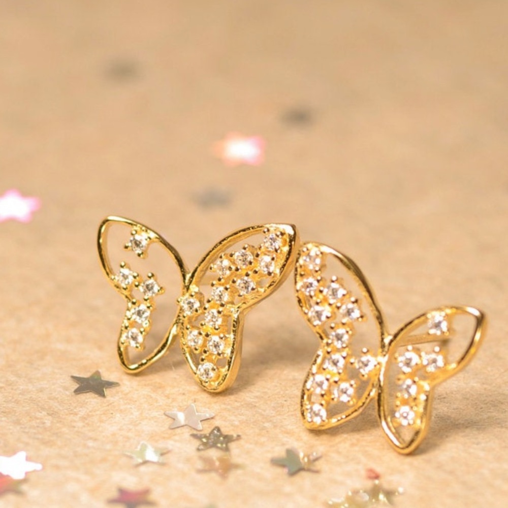 Gorgeous 14K Gold Vermeil Dainty Butterfly Earrings & Necklace Set - Picture 4 of 8